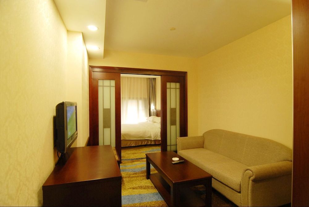 Waifiden Hotel -Former Tokai Hotel - Xiaobei Metro Station - During The Canton Fair, There Will Be Shuttle Buses For Transportation Back And Forth Kültér fotó